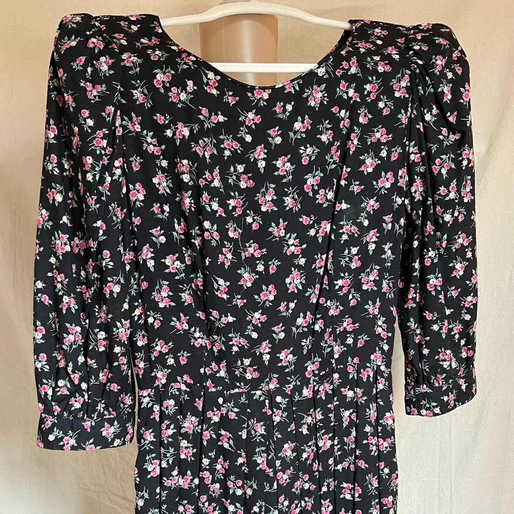 Vintage Lanz cottage farm long black with floral dress SZ 4